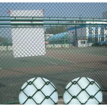 Galvanized chain link mesh tennis court fence